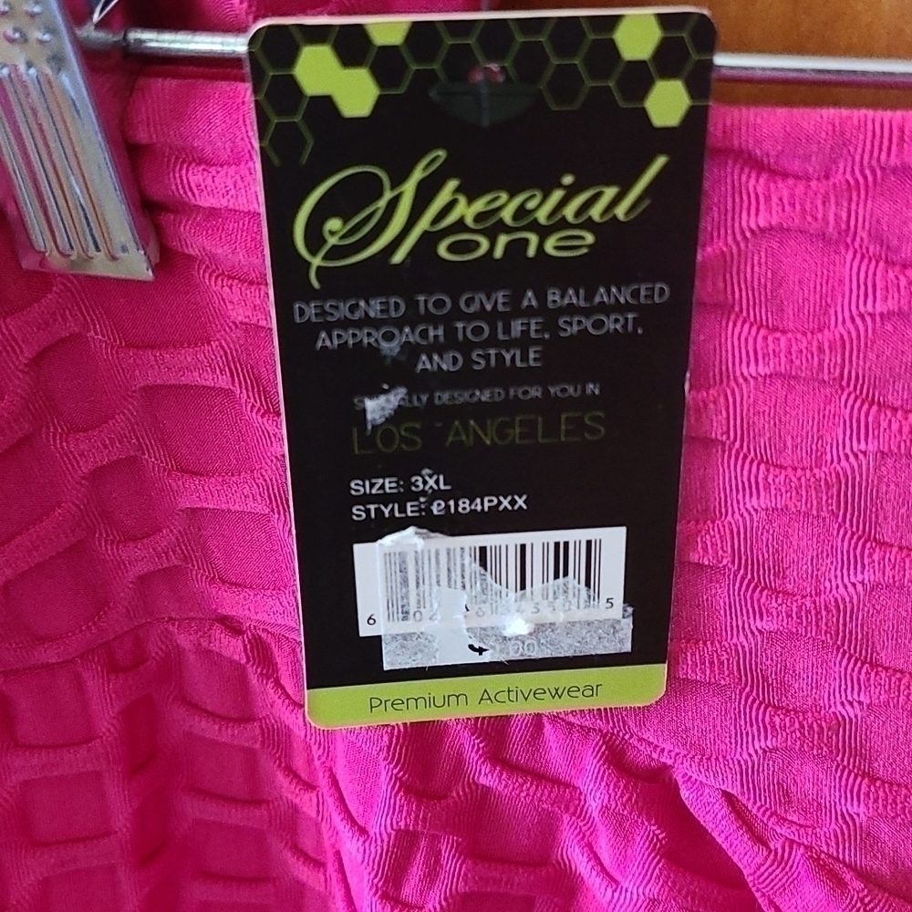 Halter style top active wear set 1X - Picture 5 of 8
